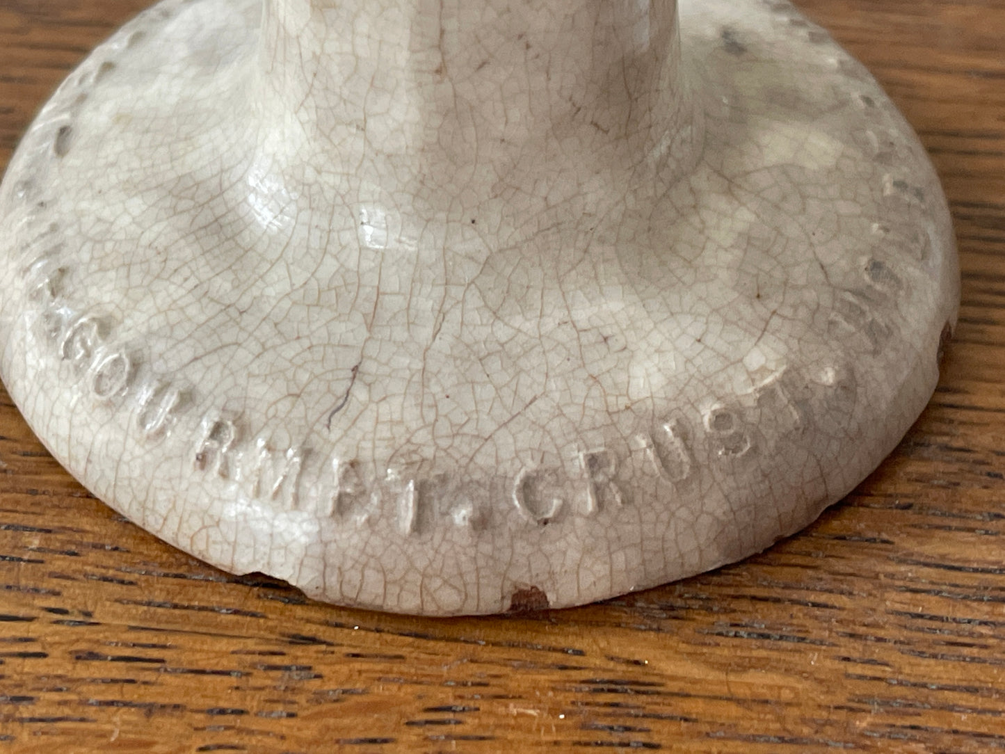 Antique English Ceramic Pie Vents – Challis Patent Gourmet Crust Holder and Vent (c.1895–1910) and Later 20th-Century White Pie Funnel