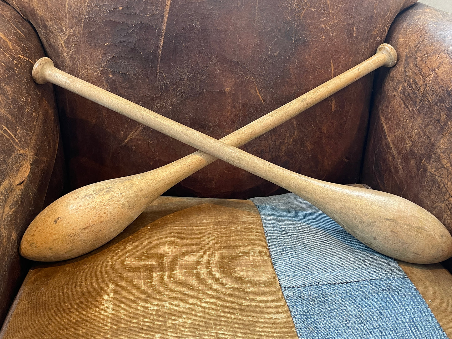 Antique British Wooden Indian Clubs – A.W. Gamages Ltd Holborn No.3 Pair (c.1900–1920)