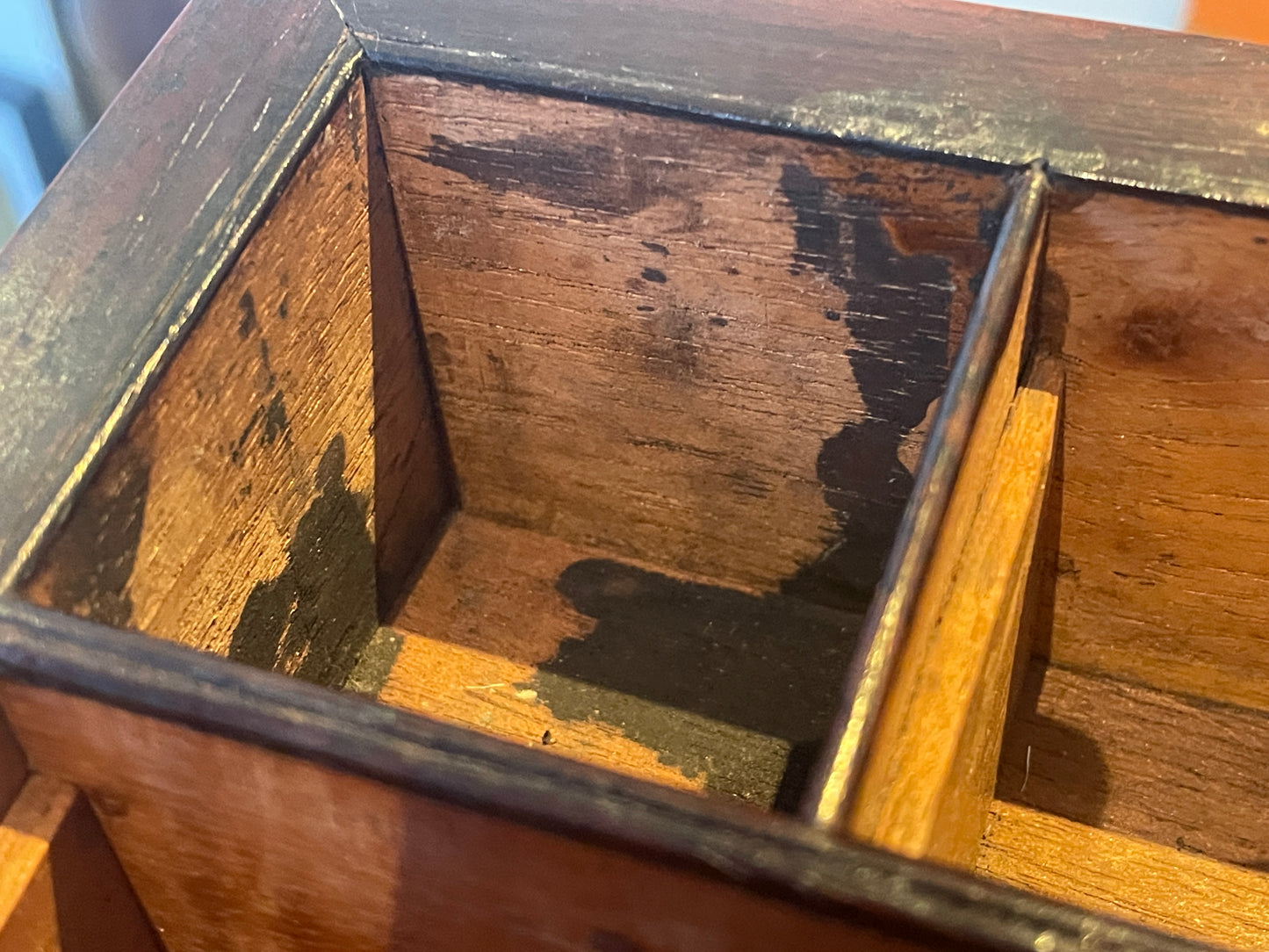 Antique Victorian Rosewood Writing Slope – Brass Inlaid Monogram ‘EJ’ and Fitted Interior (c. late 19th Century)