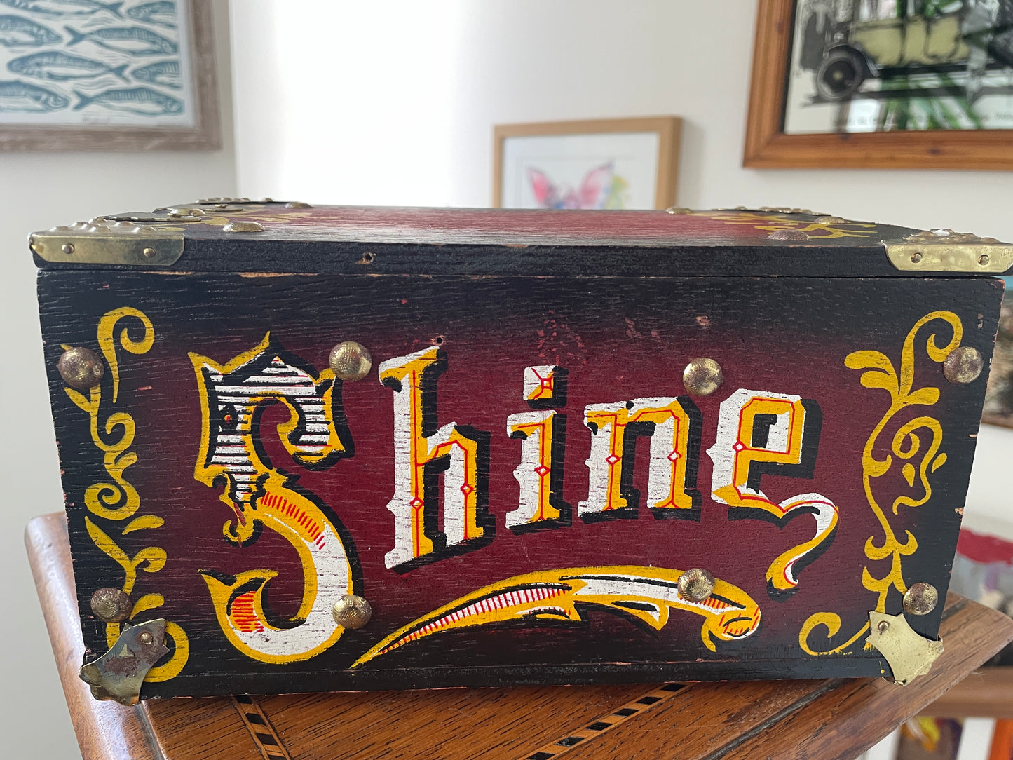 Vintage American-Style Painted Shoeshine Box – Shine 5cent  Folk Art Trunk with Brass Fittings (c90's))