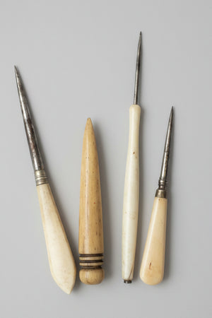 Antique English Sewing Tools – Mixed Bone and Turned Wood Needlework Tools (c.1900–1920)12