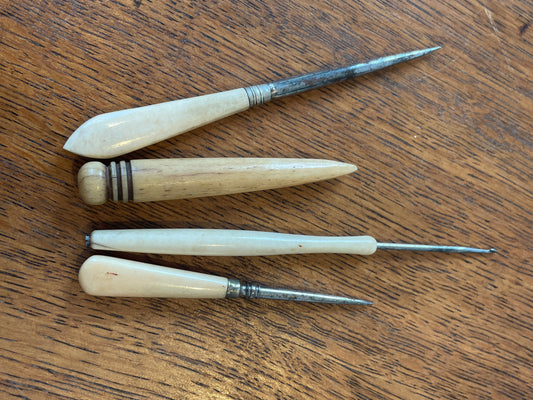 Antique English Sewing Tools – Mixed Bone and Turned Wood Needlework Tools (c.1900–1920)12