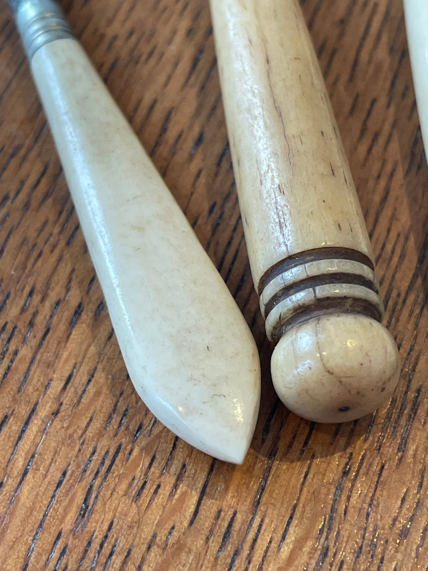 Antique English Sewing Tools – Mixed Bone and Turned Wood Needlework Tools (c.1900–1920)12