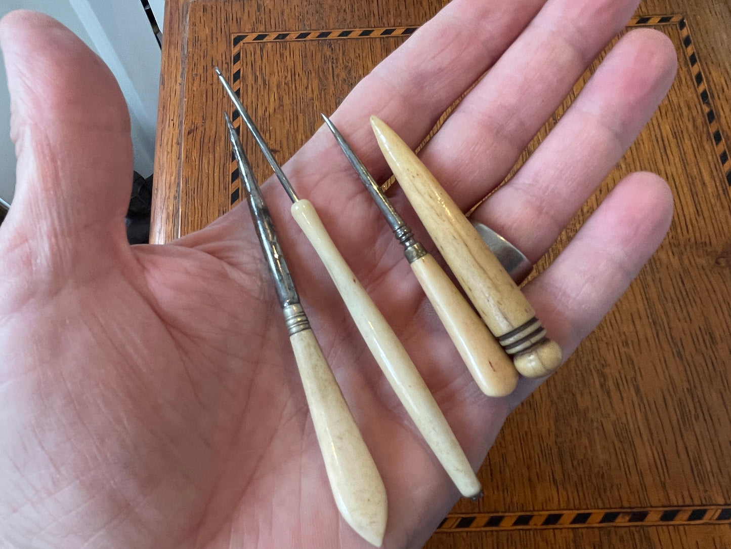 Antique English Sewing Tools – Mixed Bone and Turned Wood Needlework Tools (c.1900–1920)12