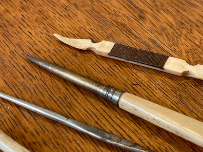 Antique British Sewing Tools – Bone Tatting Aids, Steel Stiletto & Morrall’s Crochet Hook (c.1880–1930)13