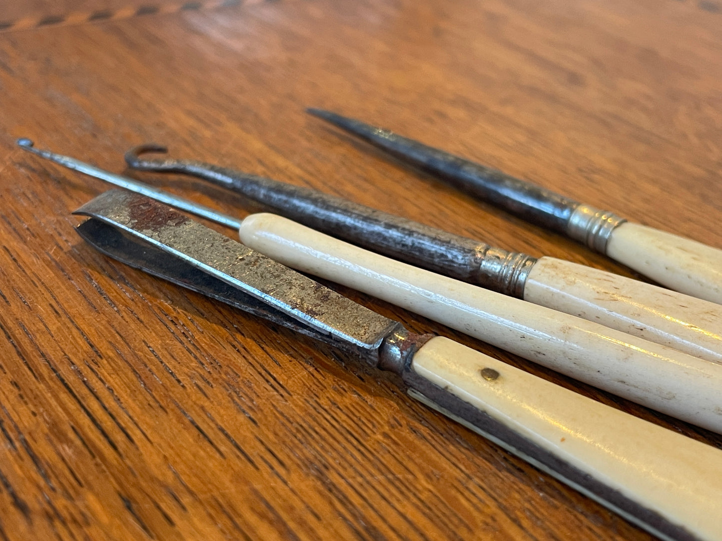Antique Victorian Bone & Steel Tools – Crochet Hooks, Stiletto & Desk Spatula (c.1850–1900)6