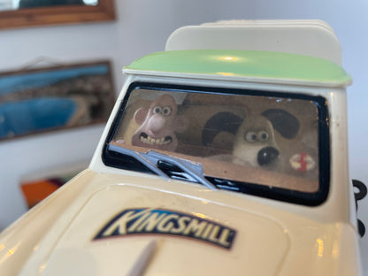 Vintage Kingsmill Wallace & Gromit Turbo-Matic Toast Rack – Wind-Up Plastic Novelty Model (c.2009