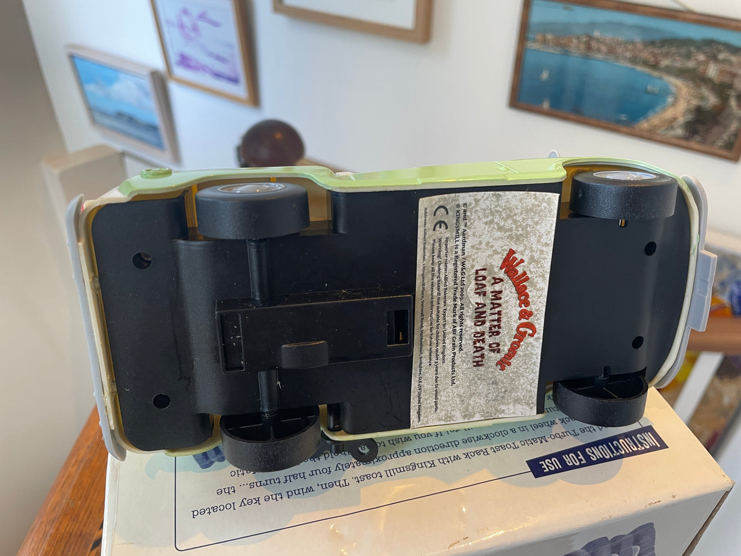 Vintage Kingsmill Wallace & Gromit Turbo-Matic Toast Rack – Wind-Up Plastic Novelty Model (c.2009