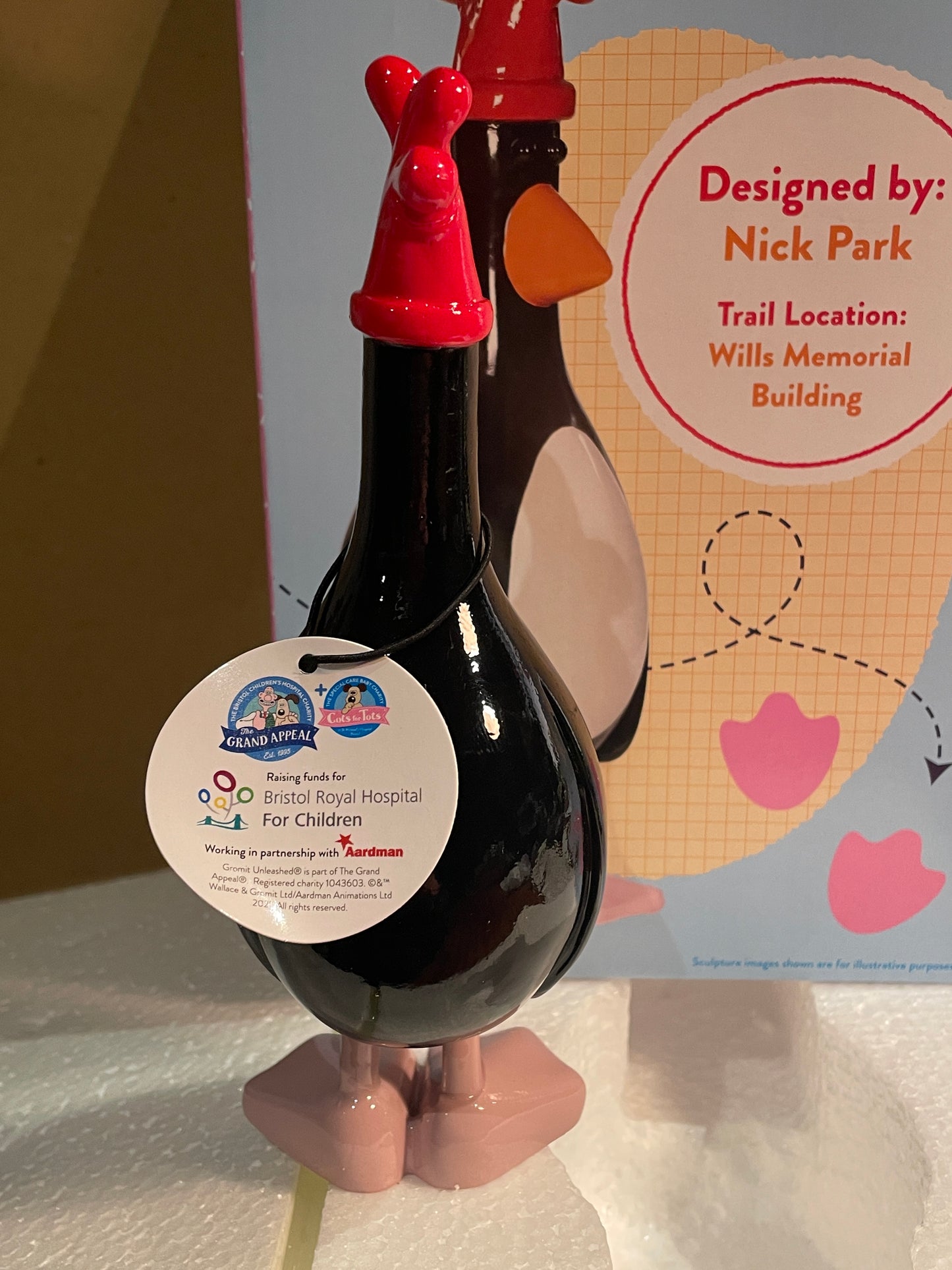 Official Feathers McGraw Figurine – Gromit Unleashed 2 by Nick Park (Boxed Collector’s Edition)