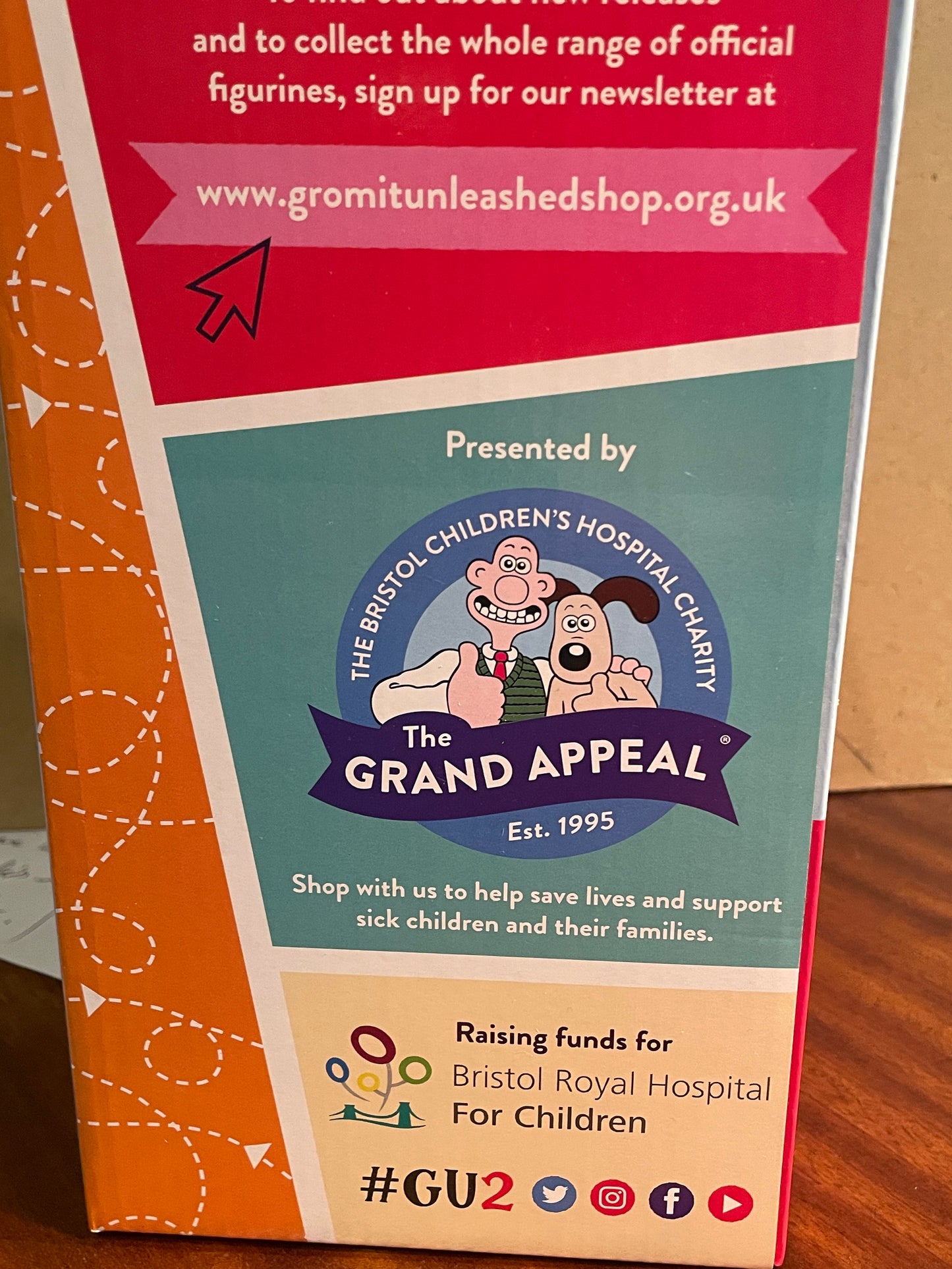 Official Feathers McGraw Figurine – Gromit Unleashed 2 by Nick Park (Boxed Collector’s Edition)