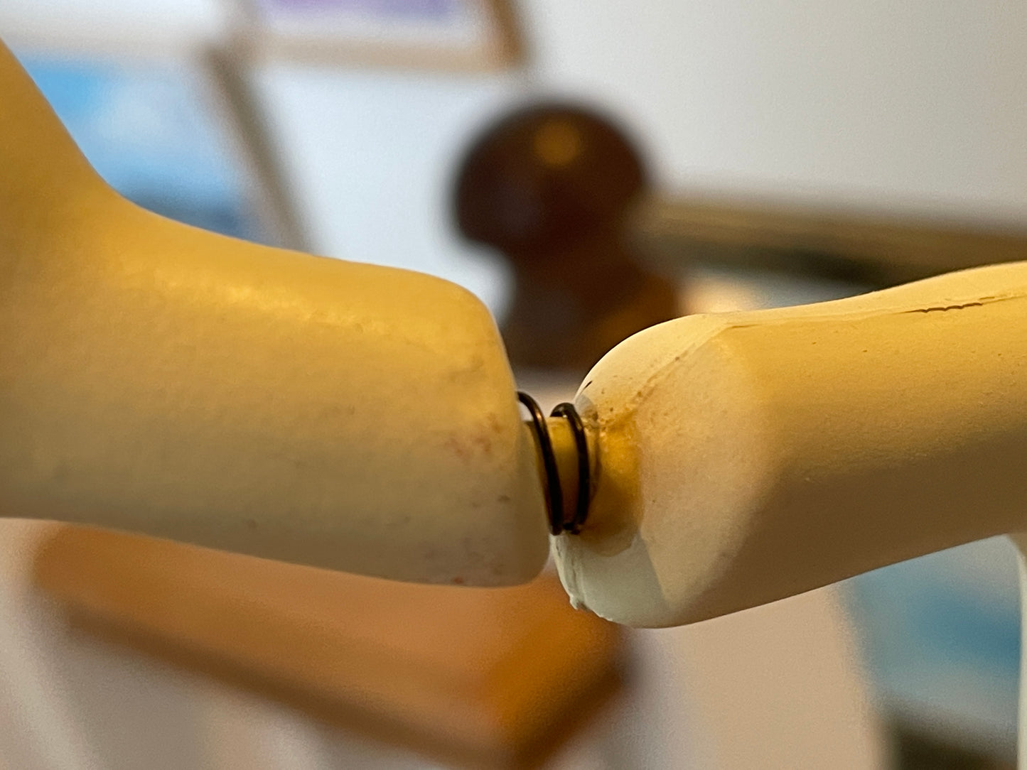 Vintage Wallace & Gromit Figure – Gromit with Tea Mug Resin Display Model (c.2000s)