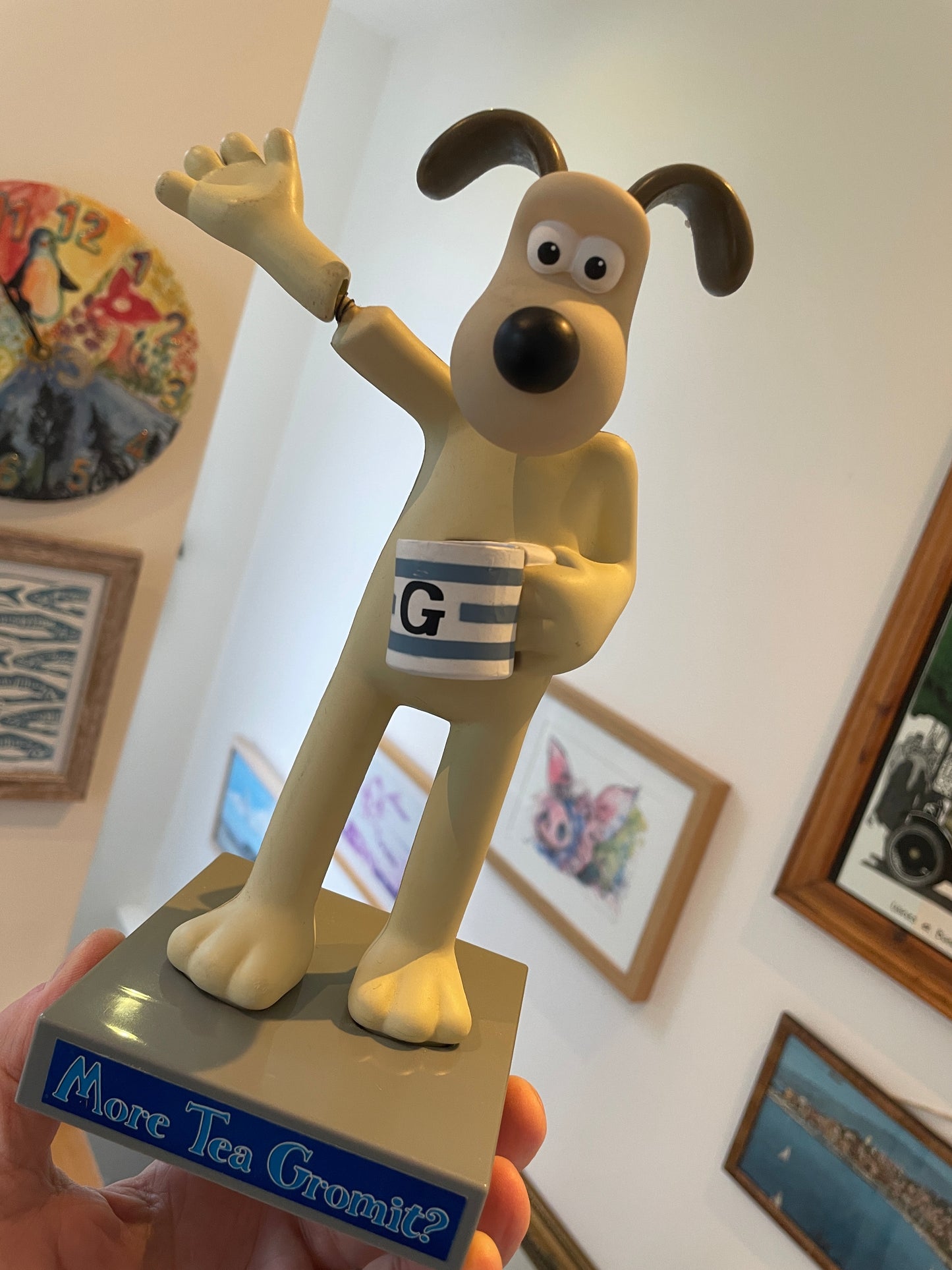 Vintage Wallace & Gromit Figure – Gromit with Tea Mug Resin Display Model (c.2000s)