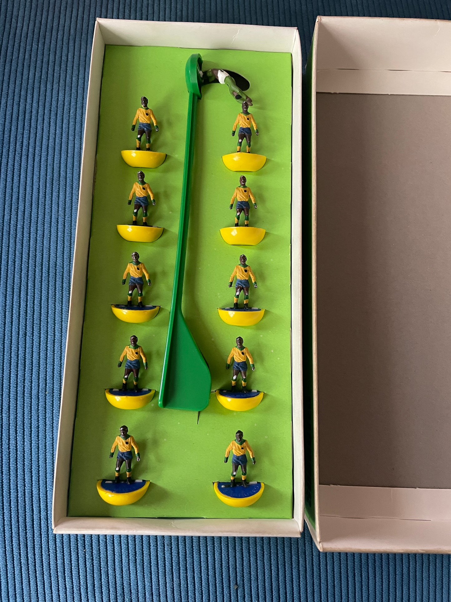 Vintage Subbuteo Brazil Table Soccer Team – OO Scale Players in Original Box (c.1960s–70s)