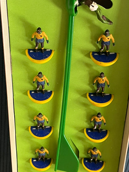 Vintage Subbuteo Brazil Table Soccer Team – OO Scale Players in Original Box (c.1960s–70s)