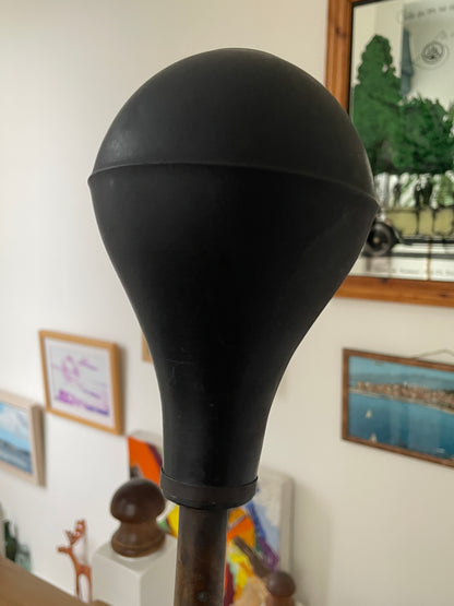 Antique Brass Motor Car Bulb Horn – Early 20th Century Vehicle Horn with Rubber Bulb (c.1920s)