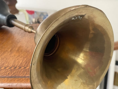 Antique Brass Motor Car Bulb Horn – Early 20th Century Vehicle Horn with Rubber Bulb (c.1920s)