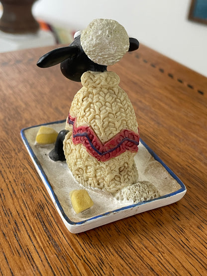 Shaun the Sheep Figurine – Wallace & Gromit Licensed Character Ornament (c.1989) – 7cm