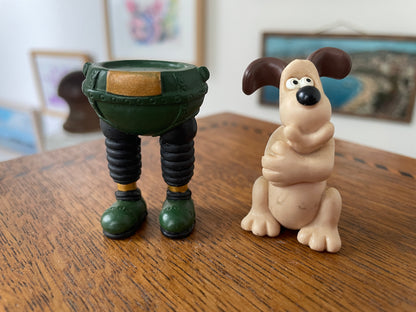Wallace & Gromit Figure Lot – Gromit Mini & The Wrong Trousers – Aardman Licensed (c.1989)