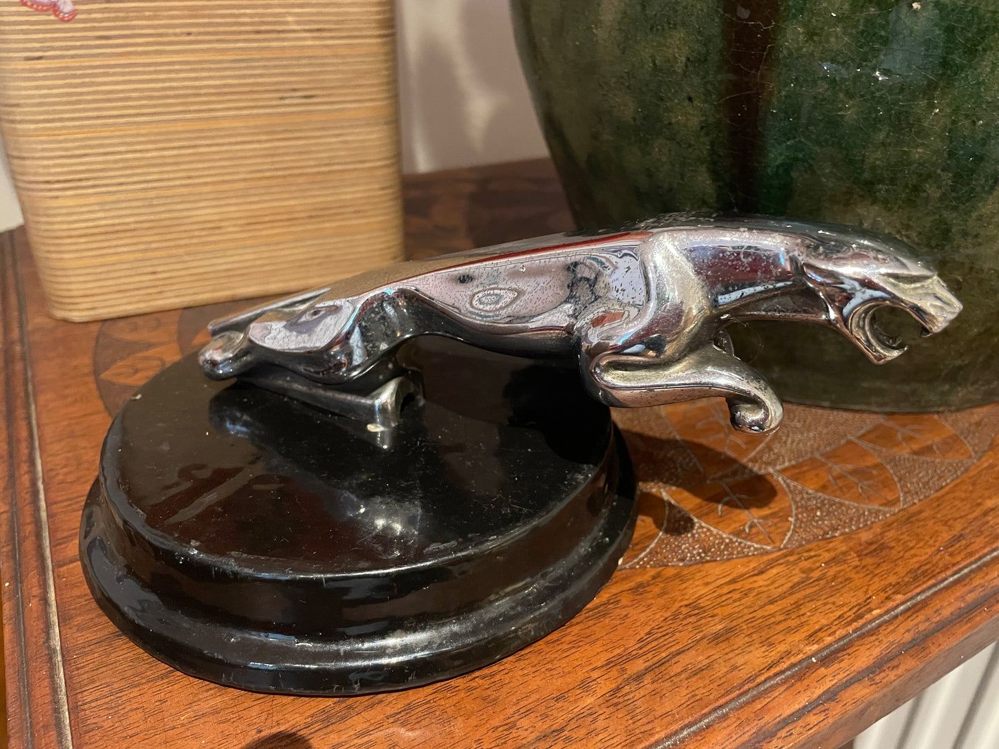 Early Jaguar Bonnet Mascot – Wilmot Breeden Leaping Cat Chrome Emblem (7/10091/1)