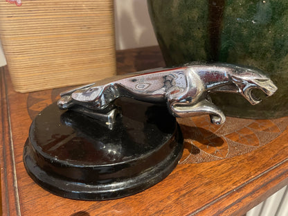 Early Jaguar Bonnet Mascot – Wilmot Breeden Leaping Cat Chrome Emblem (7/10091/1)