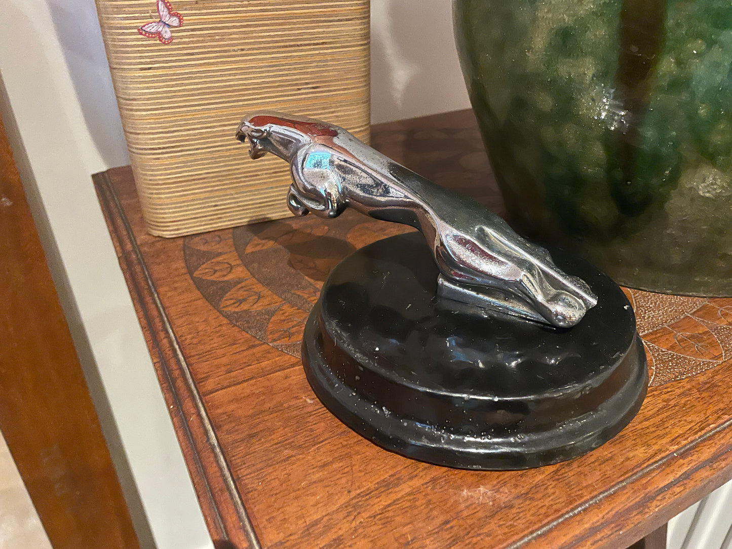 Early Jaguar Bonnet Mascot – Wilmot Breeden Leaping Cat Chrome Emblem (7/10091/1)