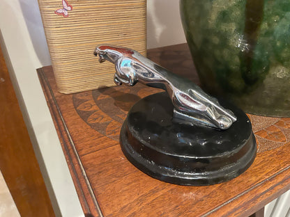 Early Jaguar Bonnet Mascot – Wilmot Breeden Leaping Cat Chrome Emblem (7/10091/1)
