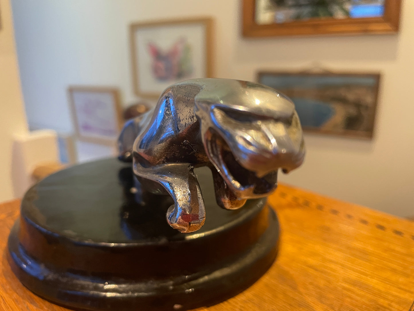 Early Jaguar Bonnet Mascot – Wilmot Breeden Leaping Cat Chrome Emblem (7/10091/1)