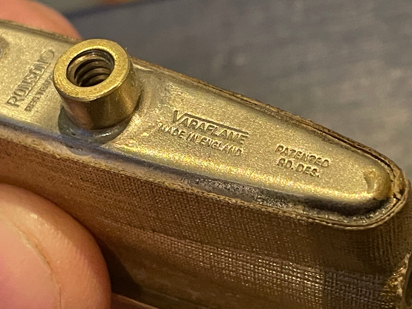 Vintage Ronson Varaflame Table Lighter – Gold Tone Mid Century Desk Lighter with Box (c.1960s)