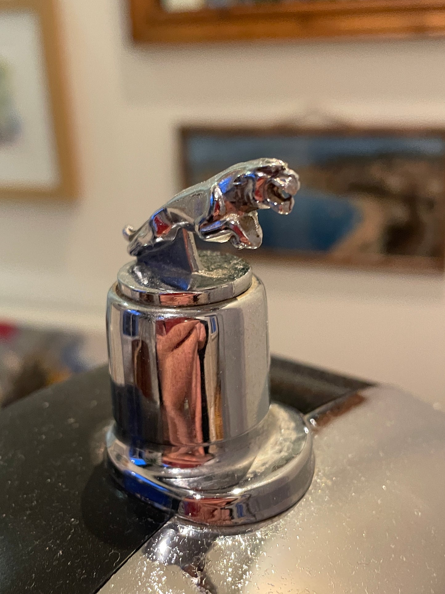 Vintage Jaguar Musical Decanter – Royal London Chrome Grille Barware with Leaping Jaguar Lid (1968)