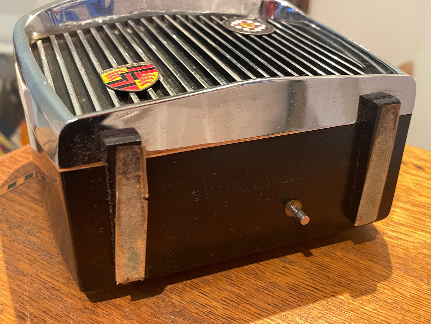 Vintage Jaguar Musical Decanter – Royal London Chrome Grille Barware with Leaping Jaguar Lid (1968)