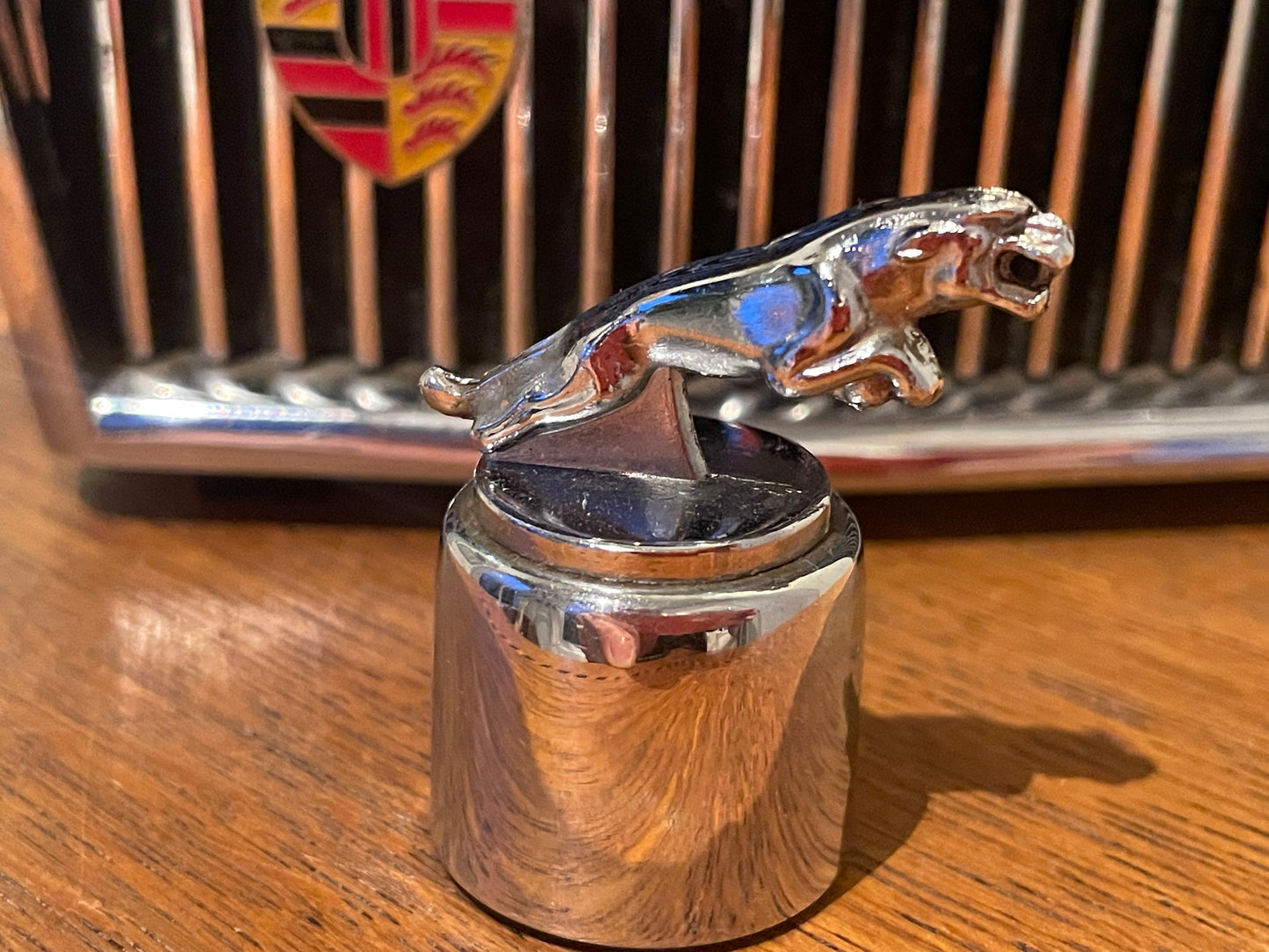 Vintage Jaguar Musical Decanter – Royal London Chrome Grille Barware with Leaping Jaguar Lid (1968)