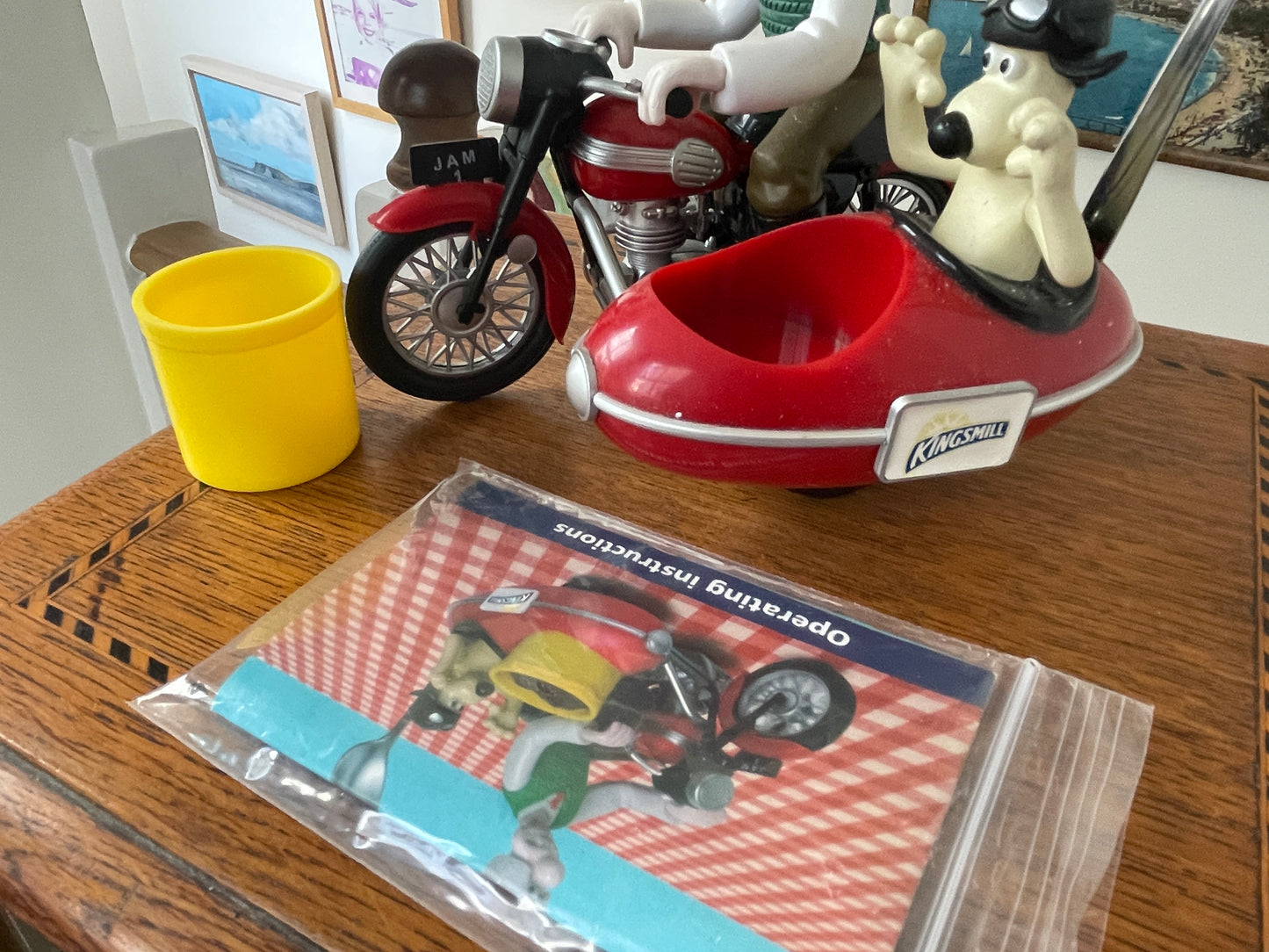 Vintage Wallace and Gromit Rapide-O-Matic Preserves Dispenser – Kingsmill Advertising Figure with Instructions