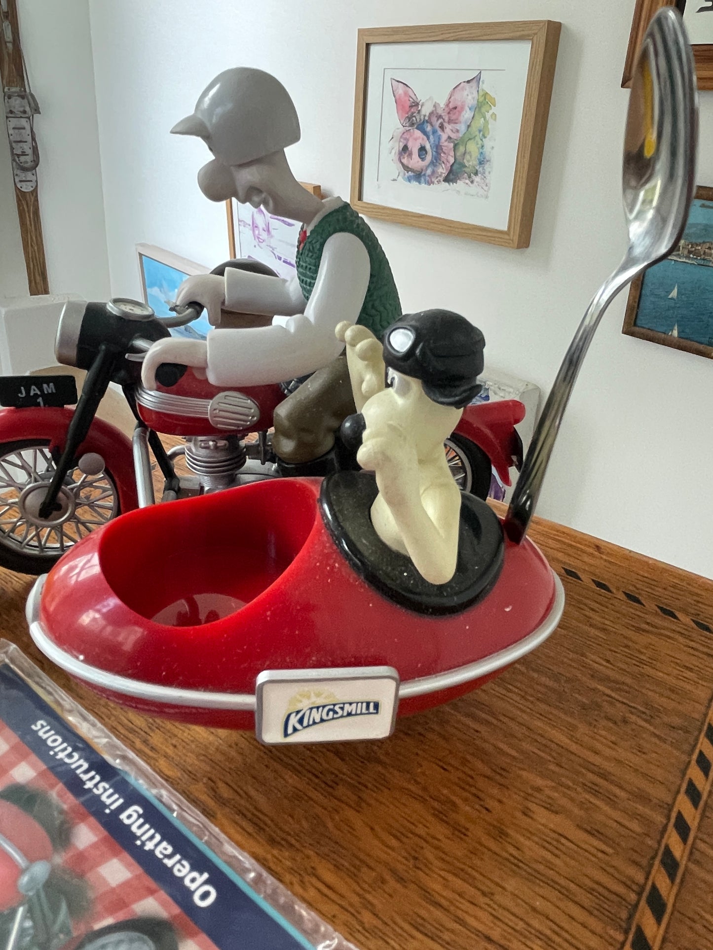 Vintage Wallace and Gromit Rapide-O-Matic Preserves Dispenser – Kingsmill Advertising Figure with Instructions