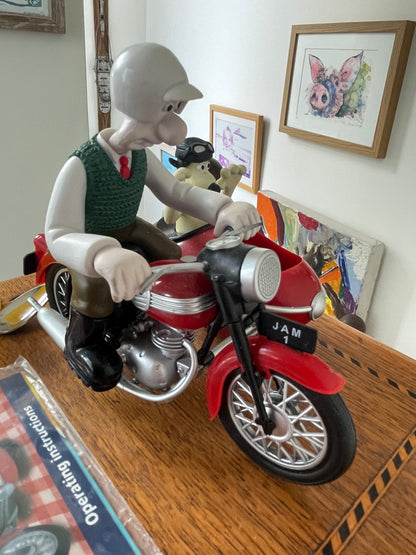 Vintage Wallace and Gromit Rapide-O-Matic Preserves Dispenser – Kingsmill Advertising Figure with Instructions