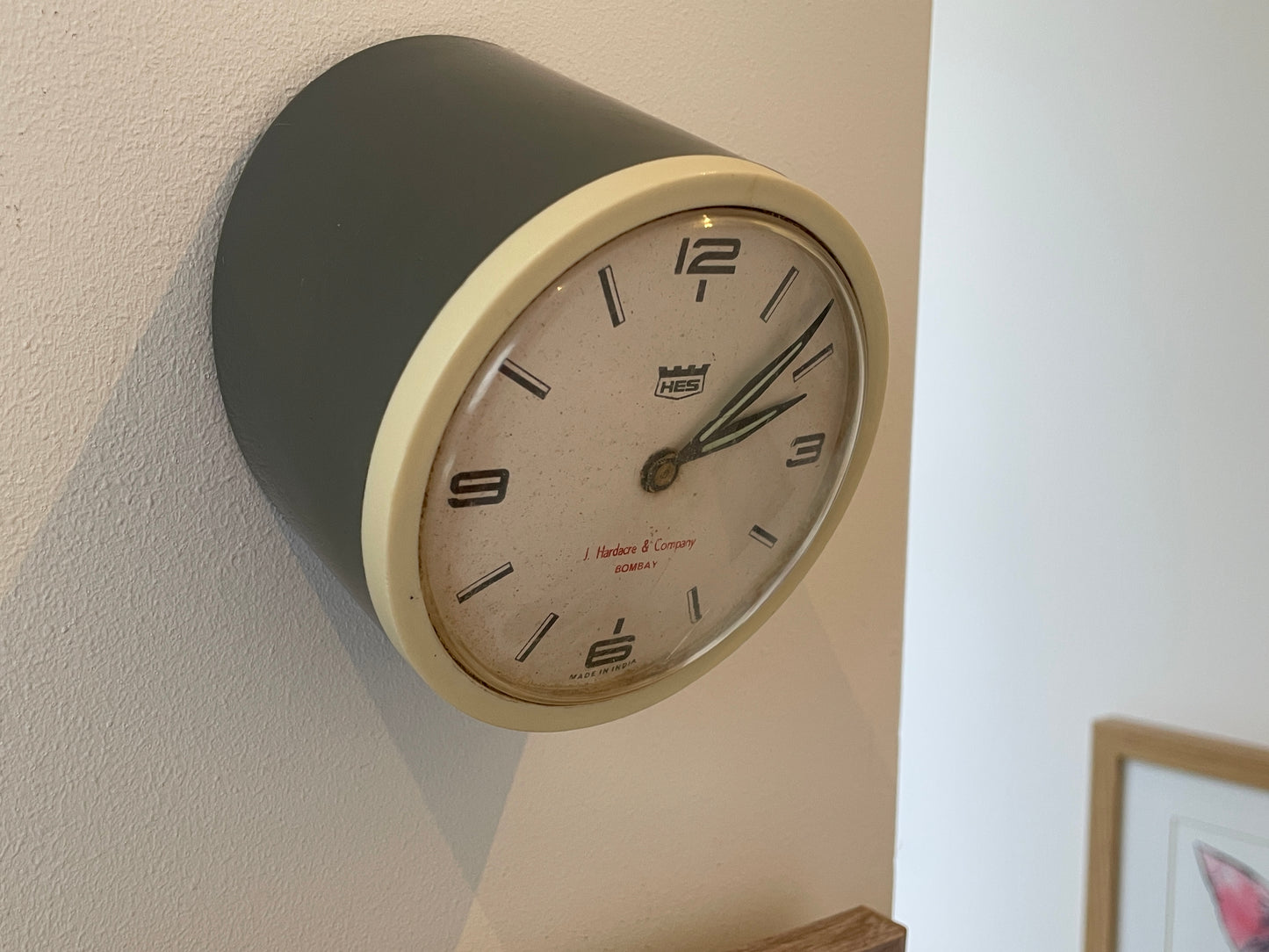 Vintage HES Wall Clock – J. Hardacre and Company Bombay Retail Dial (c.1960s–70s)