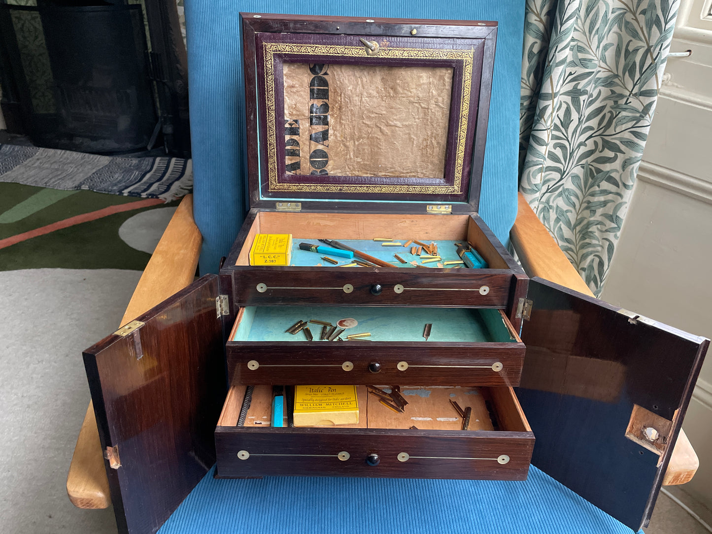 Antique Victorian Rosewood and Mother of Pearl Inlaid Writing Cabinet – Rising Caddy Top with Fitted Interior (c.1870)