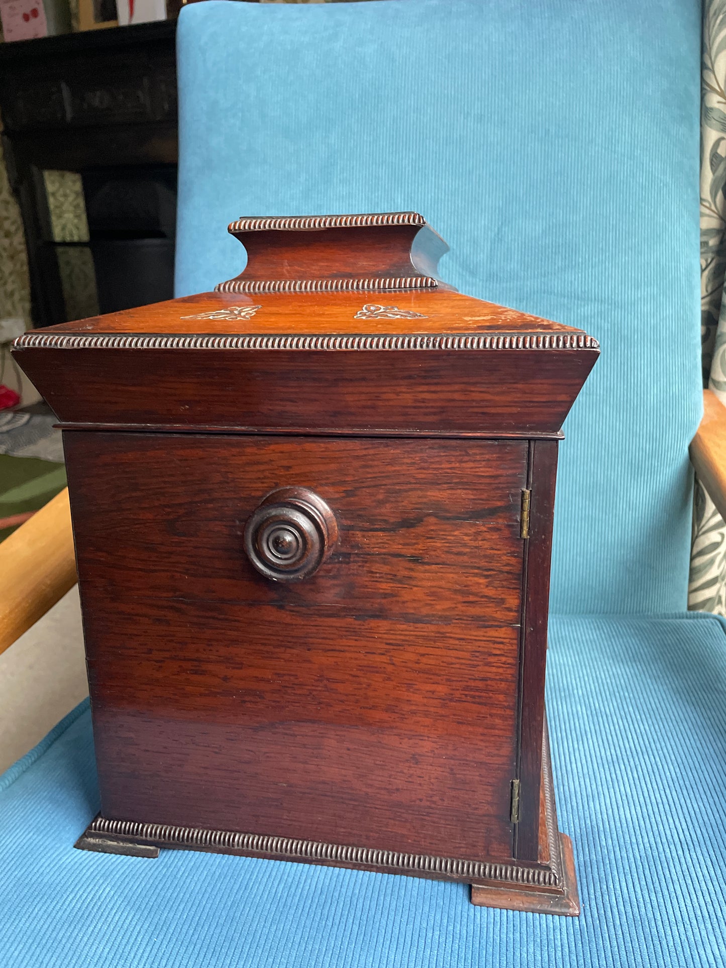 Antique Victorian Rosewood and Mother of Pearl Inlaid Writing Cabinet – Rising Caddy Top with Fitted Interior (c.1870)
