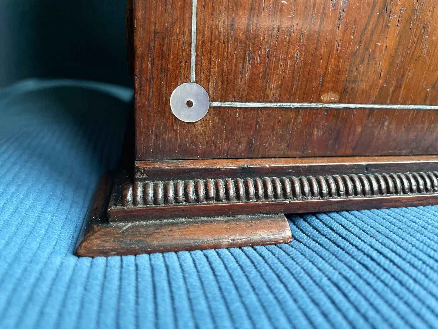 Antique Victorian Rosewood and Mother of Pearl Inlaid Writing Cabinet – Rising Caddy Top with Fitted Interior (c.1870)