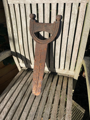 Victorian cast iron boot scraper 47cm long 2.2kg