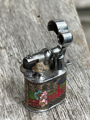 Vintage Japanese Pigmy lift arm flint lighter 22mm tall
