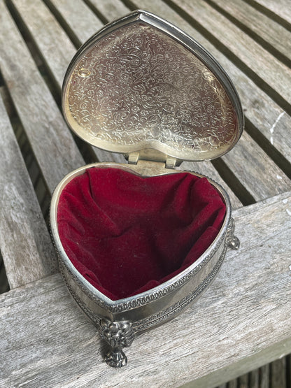 Silver heart shaped trinket box-tri footed lion claw jewellery casket 10cm wide 275g