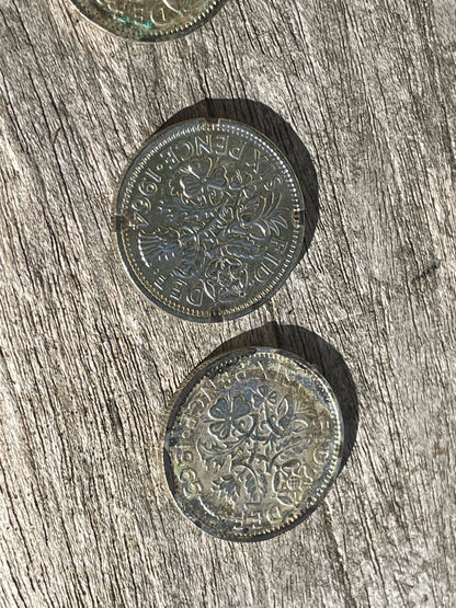 Six English Queen Elizabeth II sixpence pieces - Christmas pudding