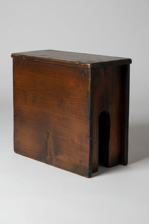 Antique Wooden Step Stool – Primitive Utility Box Form with Cut-Out Handle (c.1920–1950) 35cm wide