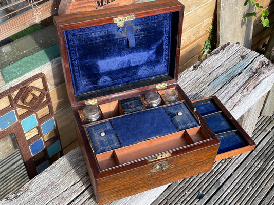 Victorian wooden Vanity/Jewellery box mother of pearl inlay original interior and contents c1860