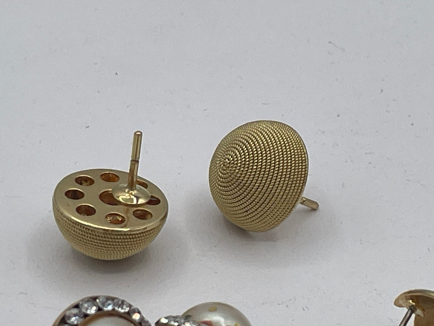 Vintage High-End Costume Jewellery Earrings Collection – Gold Tone Faux Pearl Rope Hoop Stud Earrings