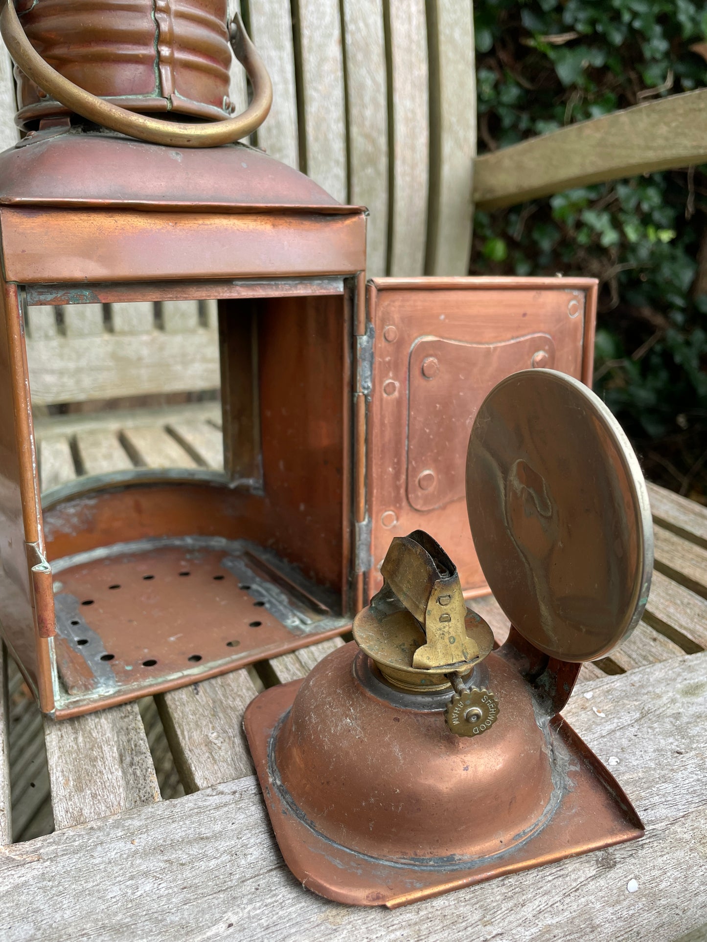 Antique brass and copper stern nautical lamp by seahorse of Great Britain