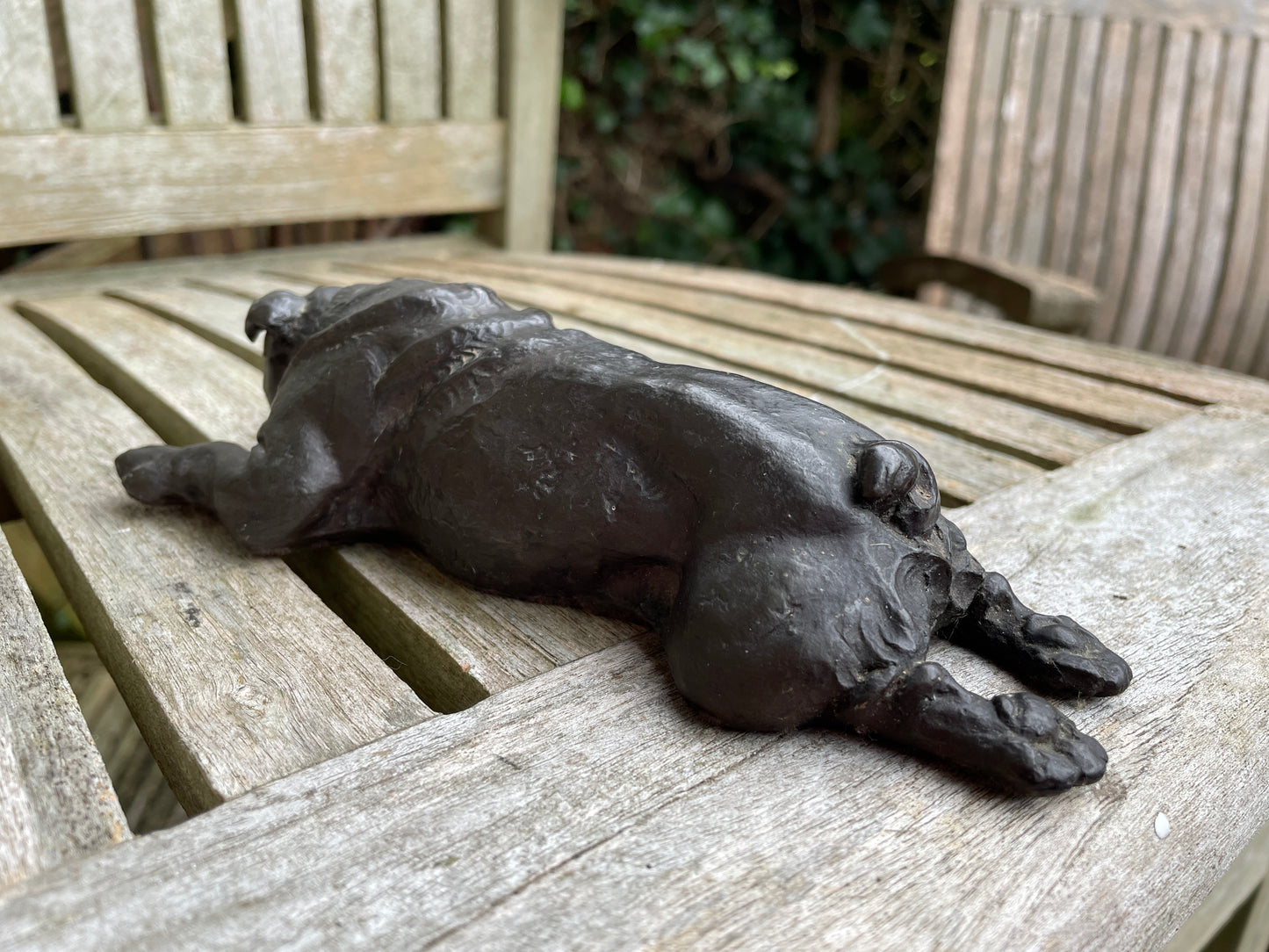 Doris Lindner British recumbent bulldog cast figure 18cm long