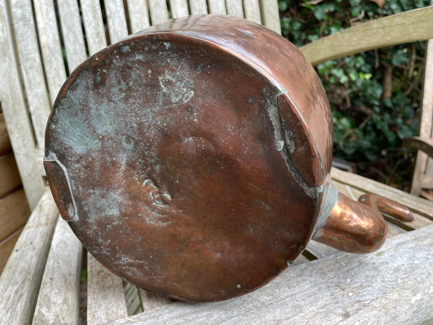 Large Victorian arts and crafts copper and brass hearth kettle 30cm tall