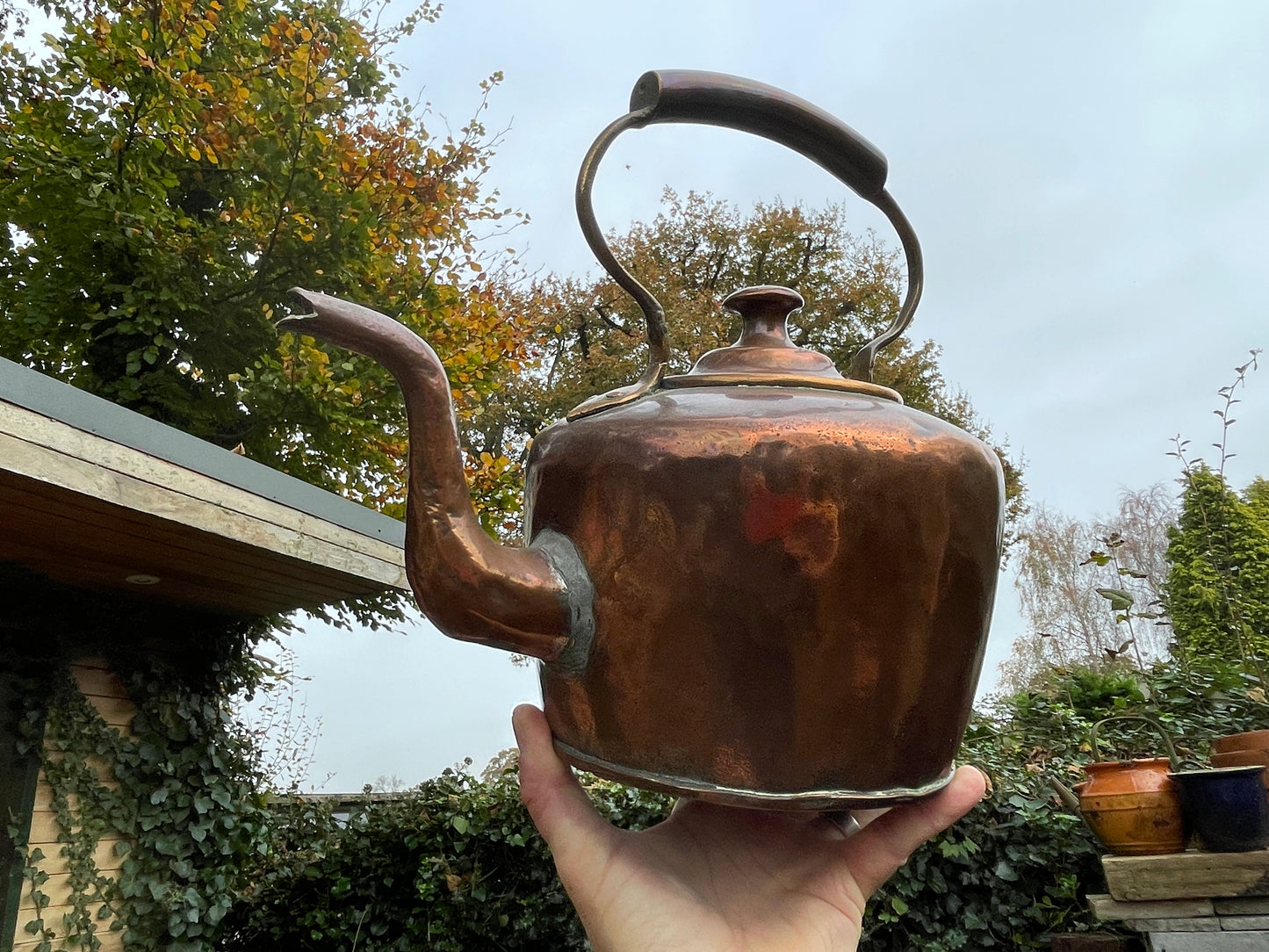 Large Victorian arts and crafts copper and brass hearth kettle 30cm tall