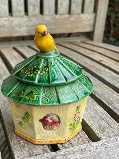 Art Deco Japanese Marutomoware bird preserve pot c1930